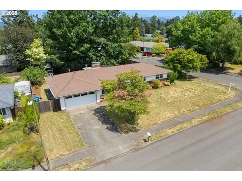 14255 NE Brazee Street Portland OR 97230
