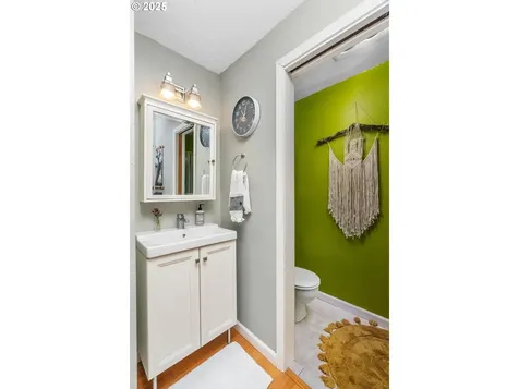 6837 SE Gladstone Street Portland OR 97206