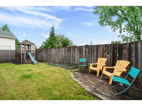 6837 SE Gladstone Street Portland OR 97206