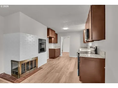 4888 38th Place NE Salem OR 97305