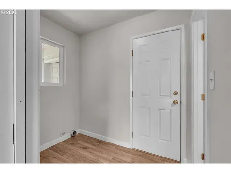 4888 38th Place NE Salem OR 97305