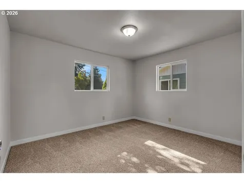 4888 38th Place NE Salem OR 97305
