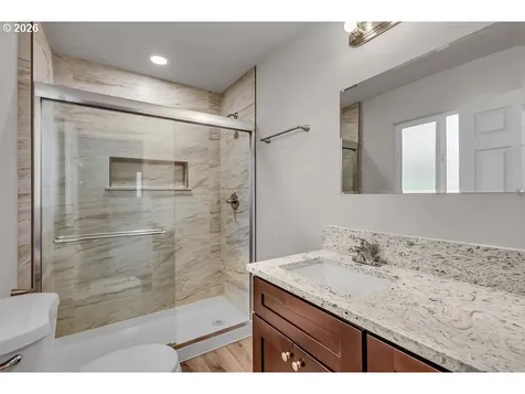 4888 38th Place NE Salem OR 97305