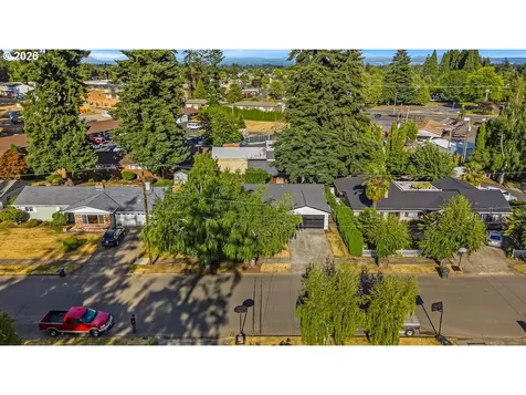 4888 38th Place NE Salem OR 97305