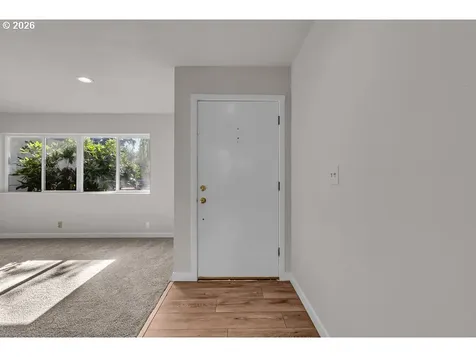 4888 38th Place NE Salem OR 97305