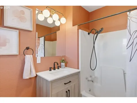 4086 Bell Avenue Eugene OR 97402