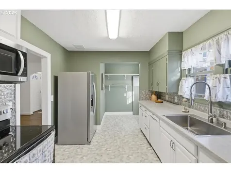 4086 Bell Avenue Eugene OR 97402