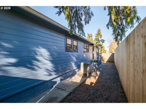 4086 Bell Avenue Eugene OR 97402