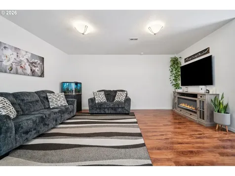 13546 SE Steele Street Portland OR 97236