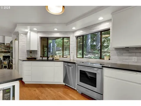 2050 Dogwood Drive Eugene OR 97405