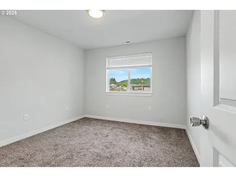 1671 Cooper Street Lebanon OR 97355