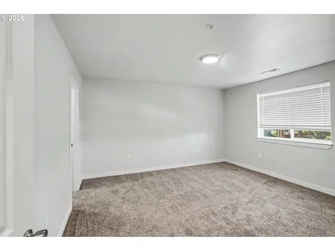 1671 Cooper Street Lebanon OR 97355