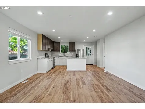 1671 Cooper Street Lebanon OR 97355
