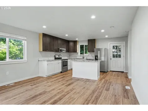 1671 Cooper Street Lebanon OR 97355