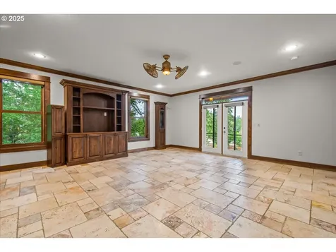 1910 NE 122nd Street Vancouver WA 98686