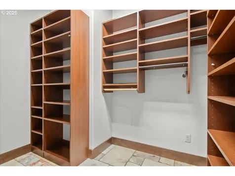 1910 NE 122nd Street Vancouver WA 98686