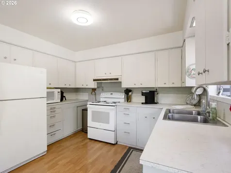 11726 SE Oak Street Portland OR 97216