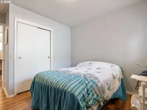 11726 SE Oak Street Portland OR 97216