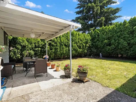 11726 SE Oak Street Portland OR 97216