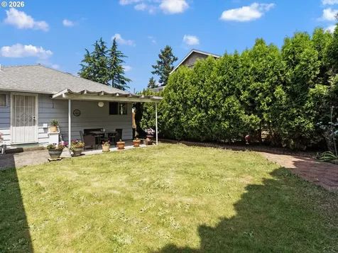 11726 SE Oak Street Portland OR 97216