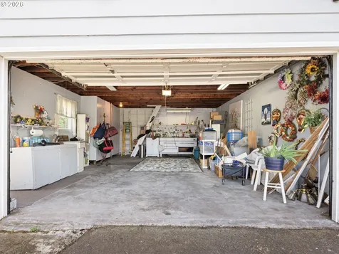 11726 SE Oak Street Portland OR 97216