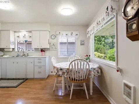 11726 SE Oak Street Portland OR 97216