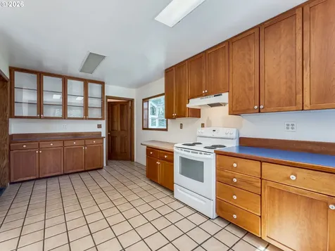 19037 NW Meadow Lake Road Yamhill OR 97148