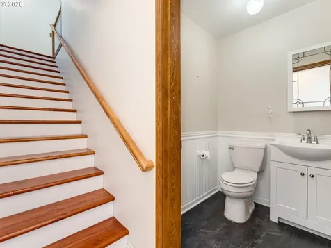 19037 NW Meadow Lake Road Yamhill OR 97148