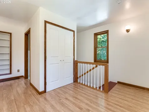 19037 NW Meadow Lake Road Yamhill OR 97148