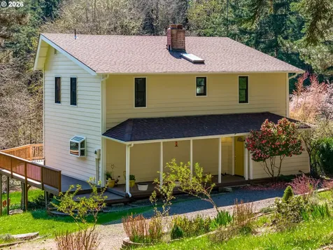 19037 NW Meadow Lake Road Yamhill OR 97148