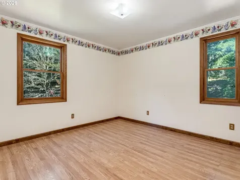 19037 NW Meadow Lake Road Yamhill OR 97148