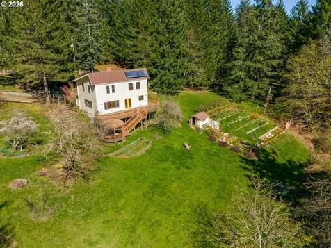 19037 NW Meadow Lake Road Yamhill OR 97148