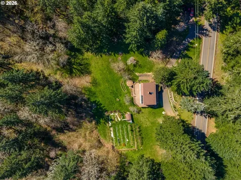 19037 NW Meadow Lake Road Yamhill OR 97148