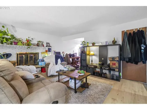 15540 NE Couch Street Portland OR 97230