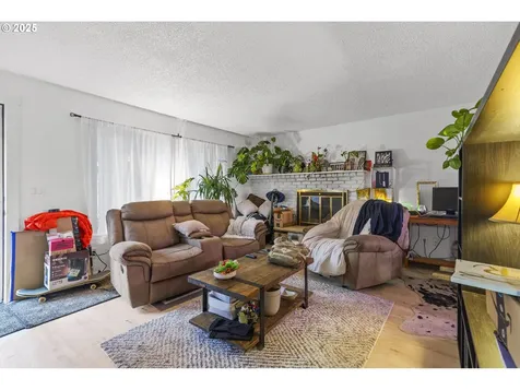 15540 NE Couch Street Portland OR 97230