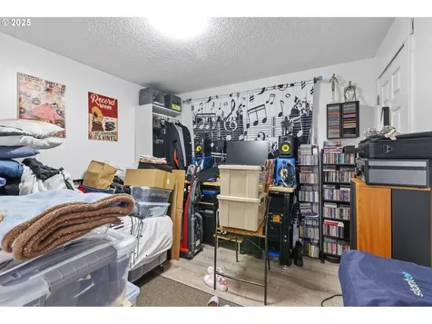 15540 NE Couch Street Portland OR 97230