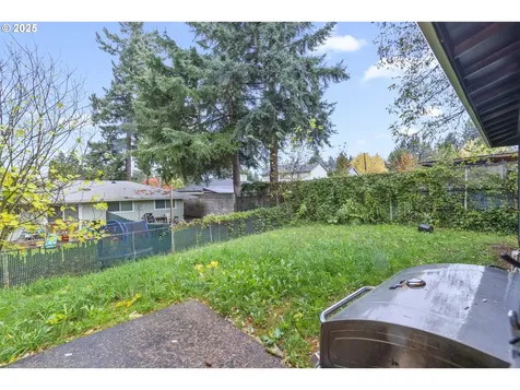 15540 NE Couch Street Portland OR 97230