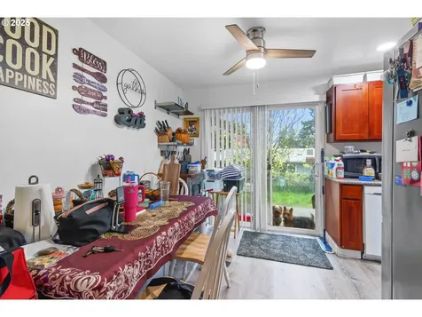 15540 NE Couch Street Portland OR 97230