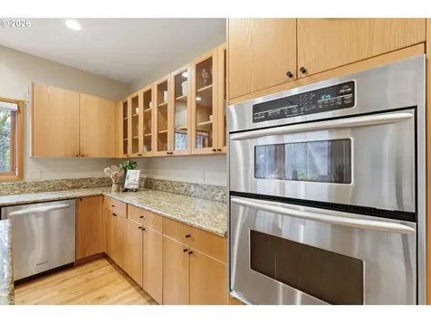 2935 NW Thurman Street Portland OR 97210