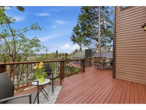 2935 NW Thurman Street Portland OR 97210