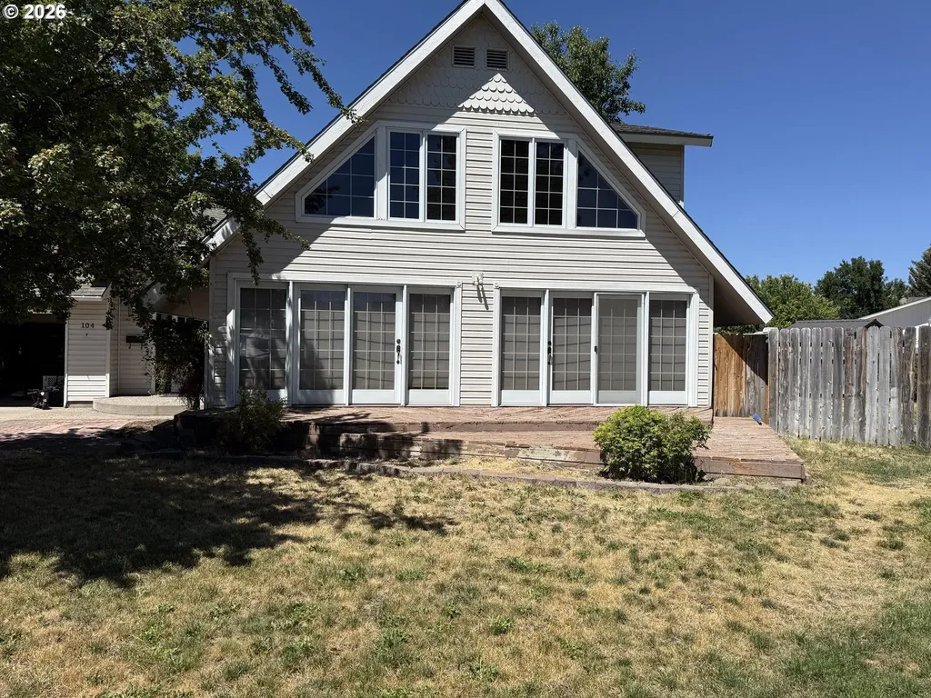 104 Pioneer Place Lakeview OR 97630