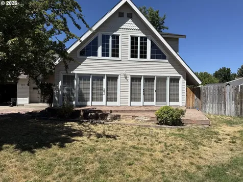 104 Pioneer Place Lakeview OR 97630