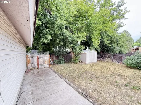 104 Pioneer Place Lakeview OR 97630