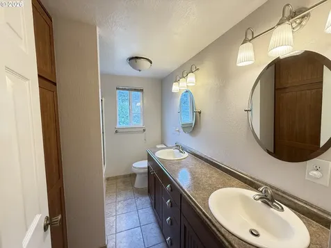 104 Pioneer Place Lakeview OR 97630