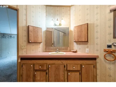 1445 Village Pines Avenue Coos Bay OR 97420