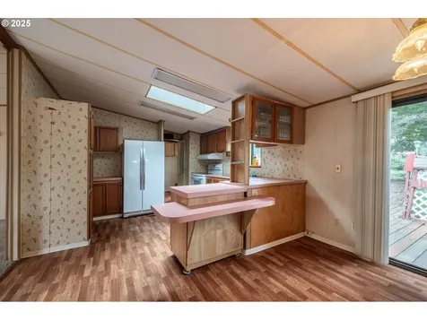 1445 Village Pines Avenue Coos Bay OR 97420