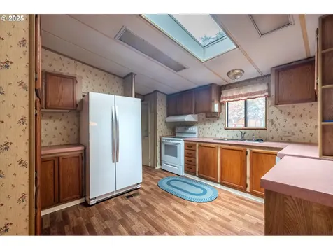 1445 Village Pines Avenue Coos Bay OR 97420