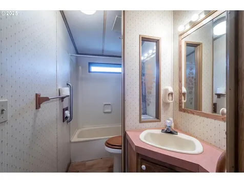 1445 Village Pines Avenue Coos Bay OR 97420
