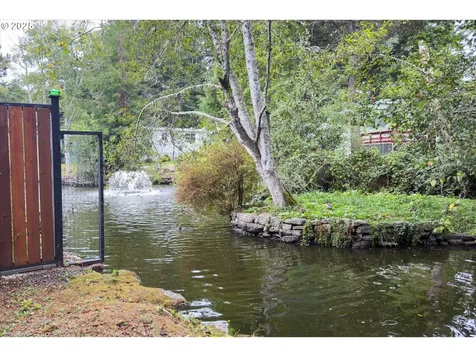 1445 Village Pines Avenue Coos Bay OR 97420