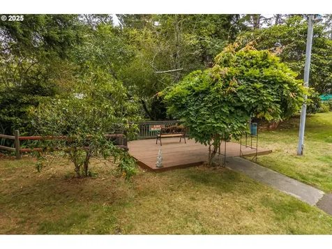 1445 Village Pines Avenue Coos Bay OR 97420